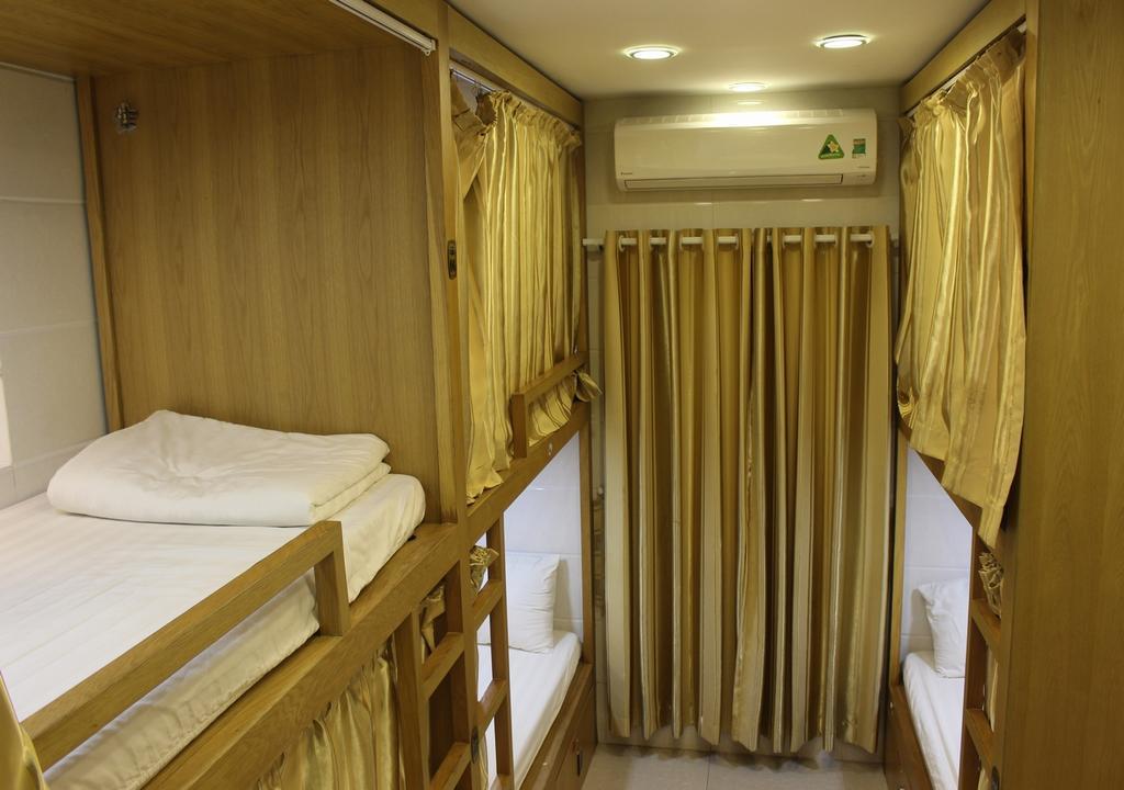 Vintage Hostel Saigon Хошимин Экстерьер фото