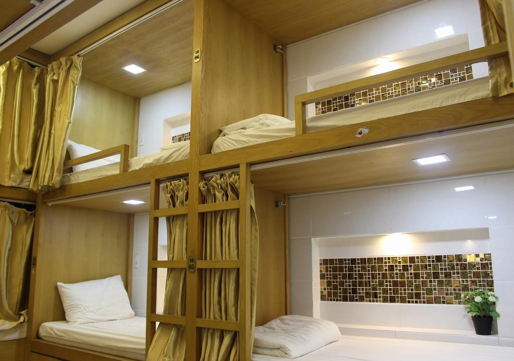 Vintage Hostel Saigon Хошимин Экстерьер фото